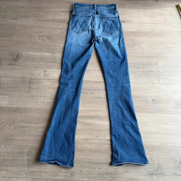 MOTHER High Waisted Runaway flare jeans - size 26 - distressed - Picture 8 of 15